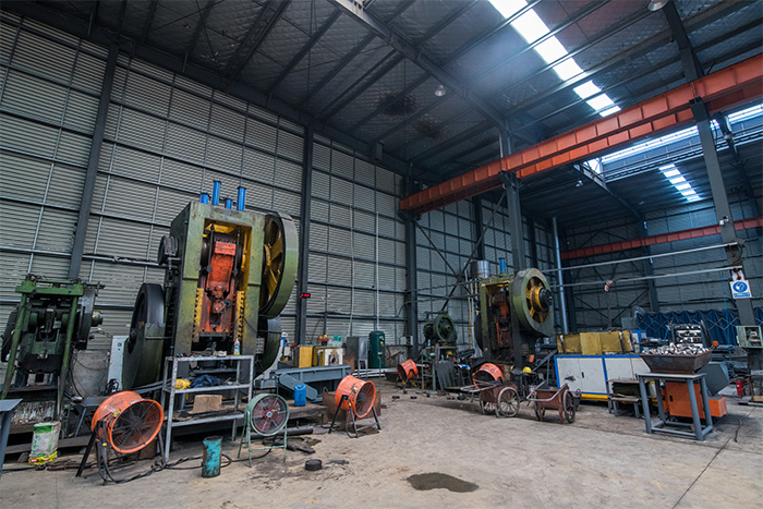 石首网架配件-锥头加工车间